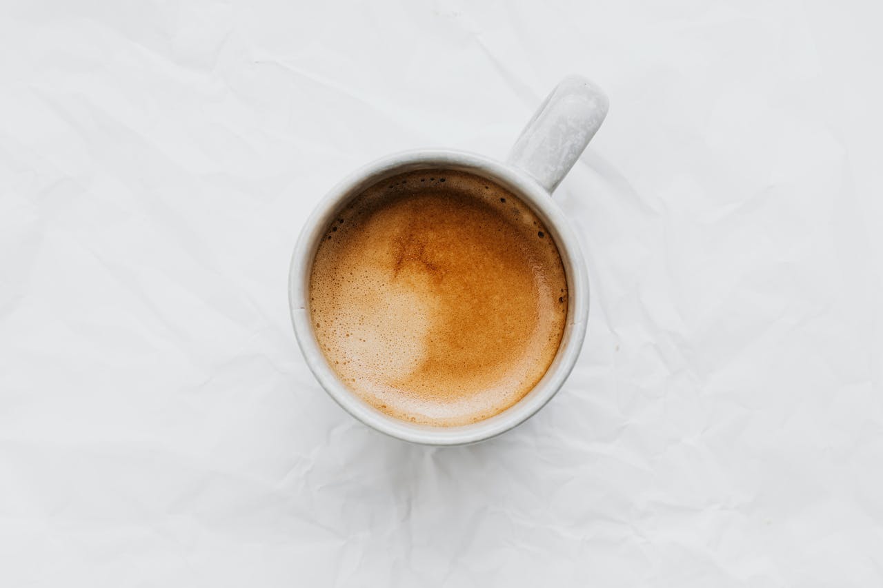 Espresso Macchiato: Malá tečka s velkým stylem: Jak správně „tečkovat“ mléčnou pěnou